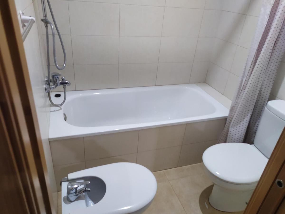 Habitacion En Un Apartamento Deltebre Exteriör bild